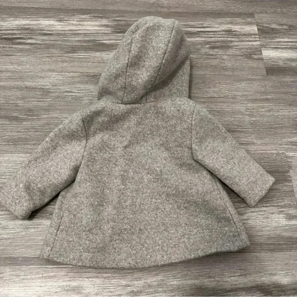 Old navy infant Pea Coat Size 0-3‎ months Gray lined hood